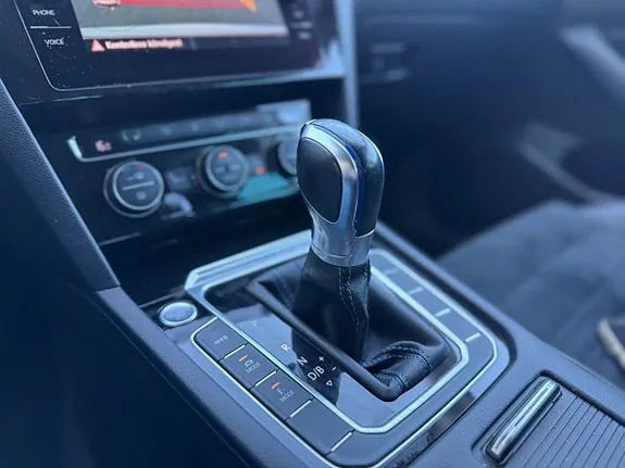 Volkswagen Passat 2018 photo 5