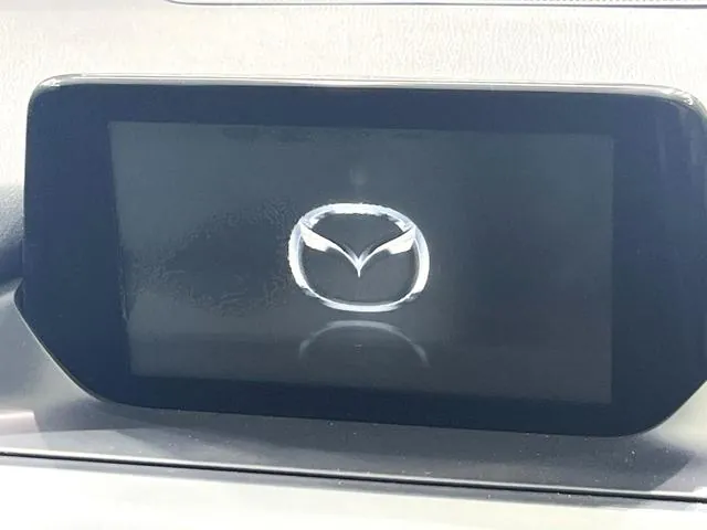 Mazda Atenza Wagon 2015 photo 4