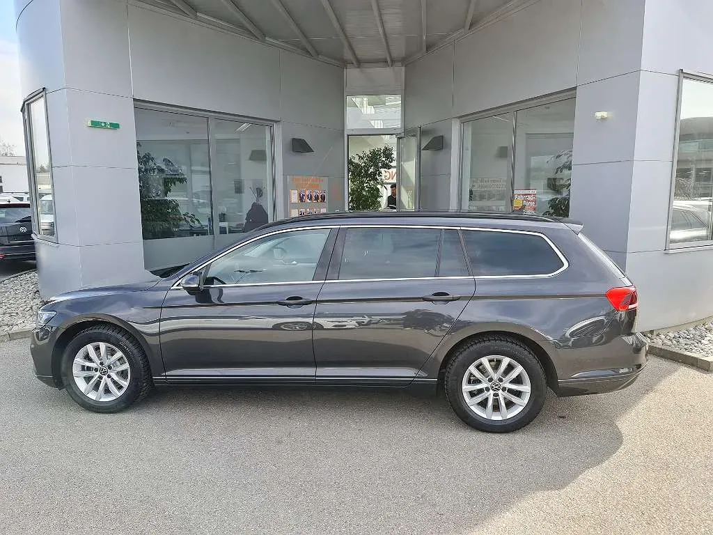 Volkswagen Passat 2021 photo 3