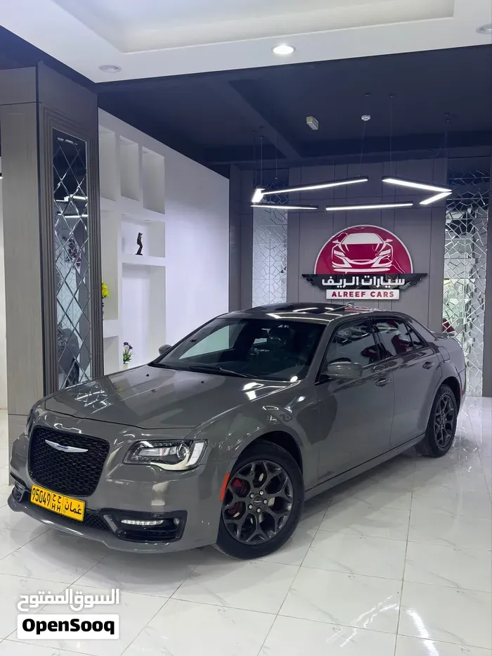 Chrysler 300 2019 photo 2