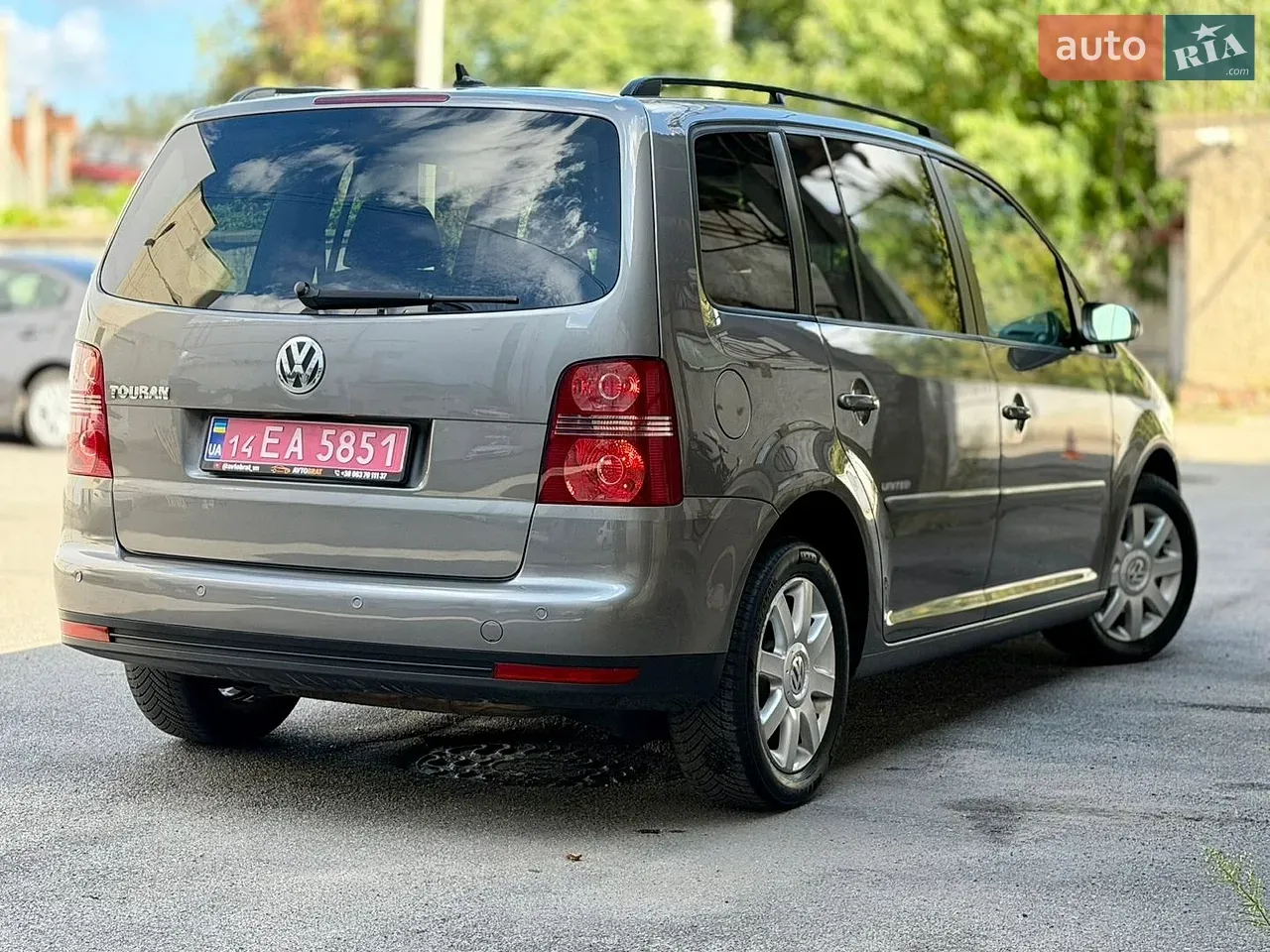 Volkswagen Touran 2008 photo 4