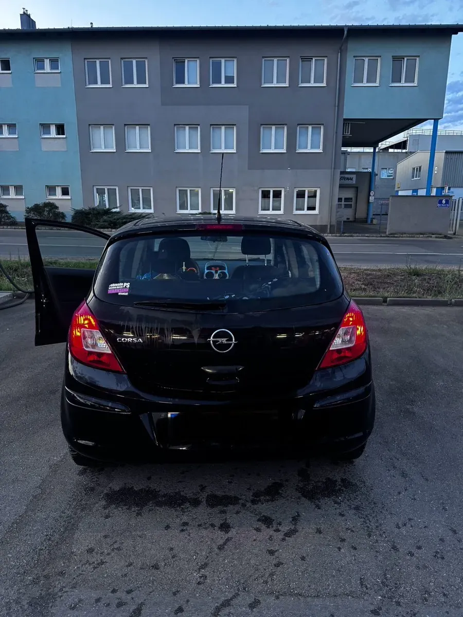Opel Corsa 2009 photo 2