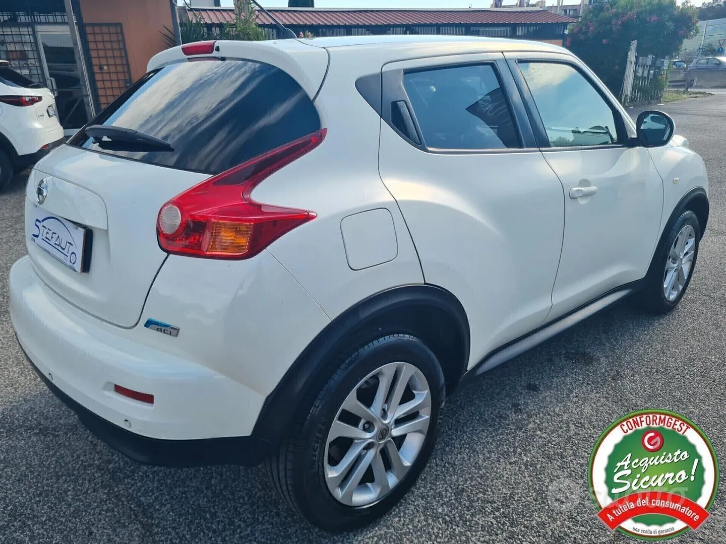 Nissan Juke 2012 photo 2