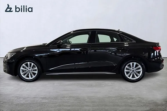 Audi A3 2024 photo 2