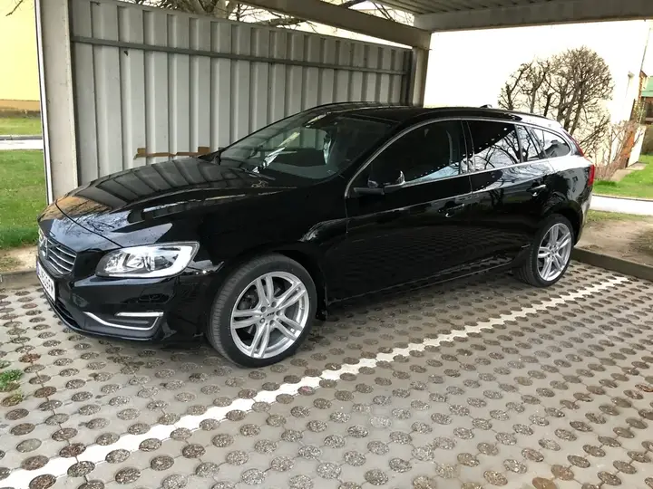 Volvo V60 2015 photo 3