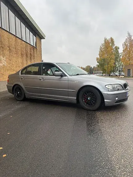 BMW 320I 2005 photo 2
