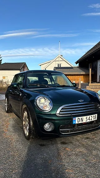 Mini Cooper 2010 photo 2