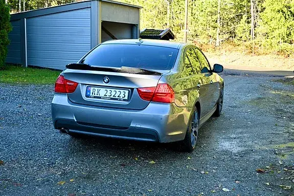 BMW 318D 2010 photo 5