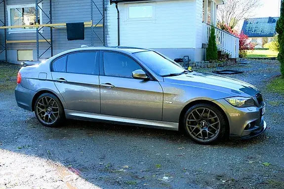 BMW 318D 2010 photo 4