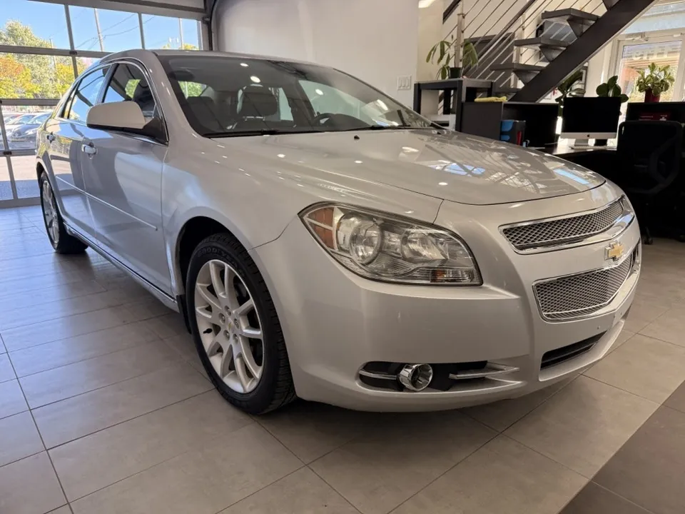 Chevrolet Malibu 2011 photo 3