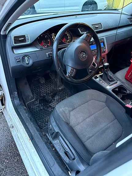 Volkswagen Passat 2011 photo 5