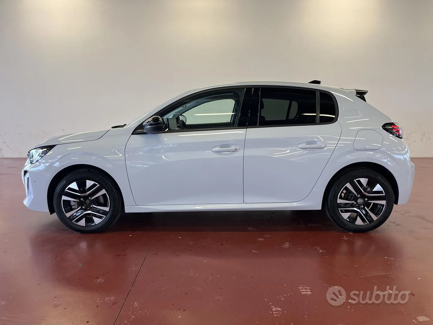 Peugeot 208 2026 photo 2