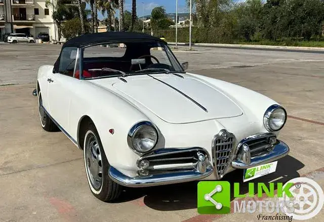 Alfa Romeo Giulietta 1960 photo 5