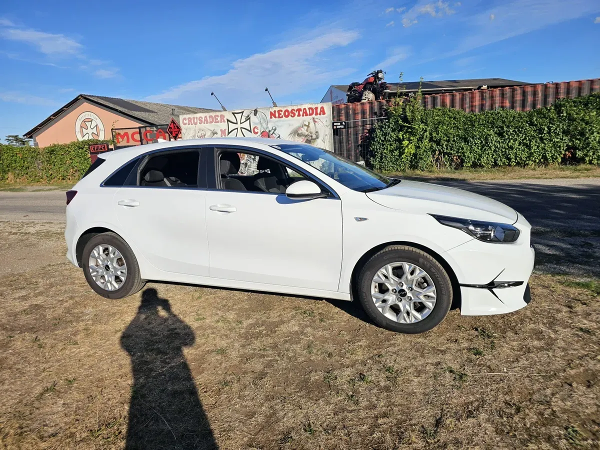 Kia Ceed 2024 photo 3