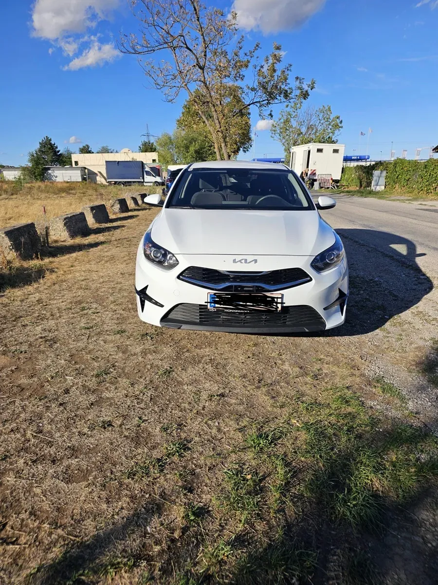 Kia Ceed 2024 photo 2