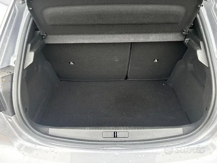 Peugeot 208 2021 photo 4