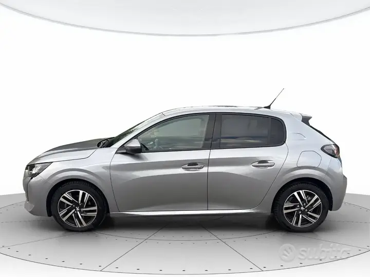 Peugeot 208 2021 photo 2
