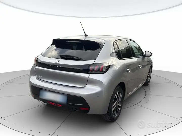Peugeot 208 2021 photo 3