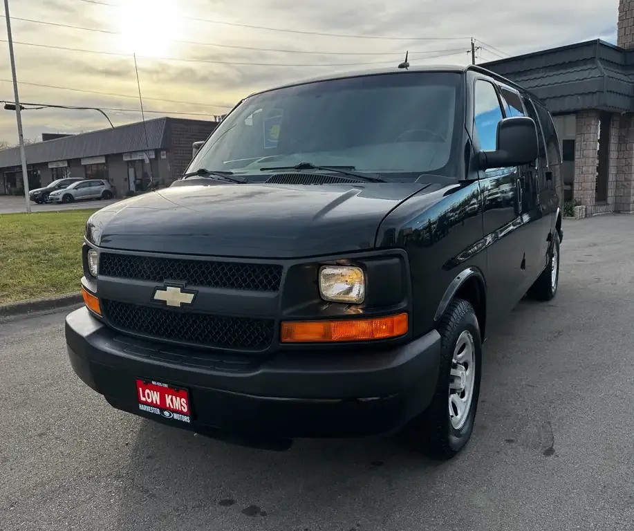 Chevrolet Express 2012 photo 2