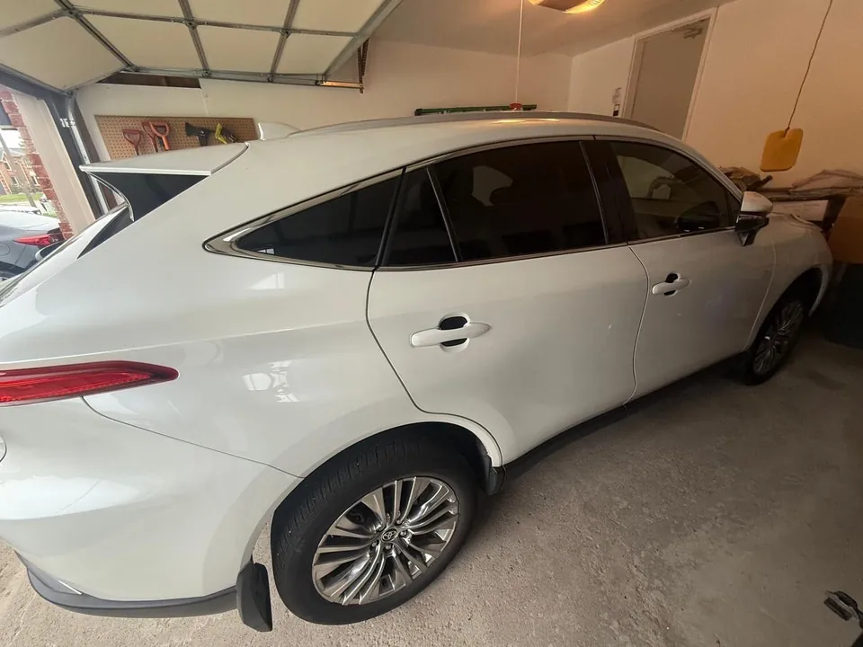 Toyota Venza 2024 photo 2