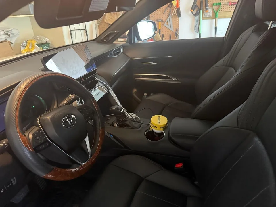 Toyota Venza 2024 photo 3