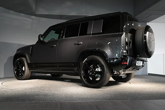 Land Rover Defender 2026 photo 4