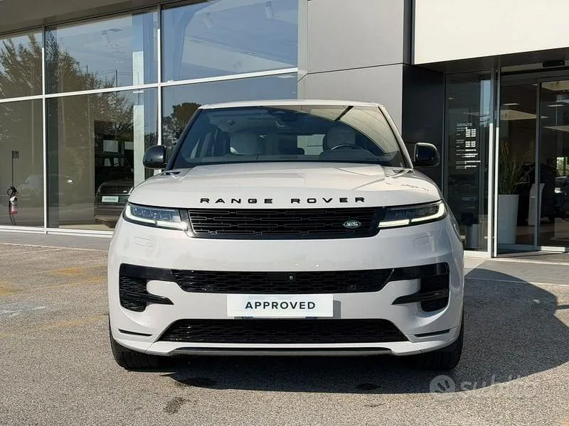 Land Rover Range Rover Sport 2023 photo 4