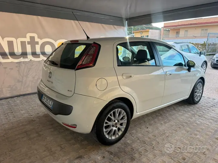 Fiat Punto Evo 2011 photo 5