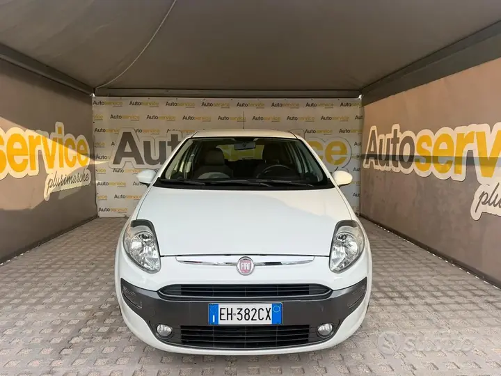 Fiat Punto Evo 2011 photo 2