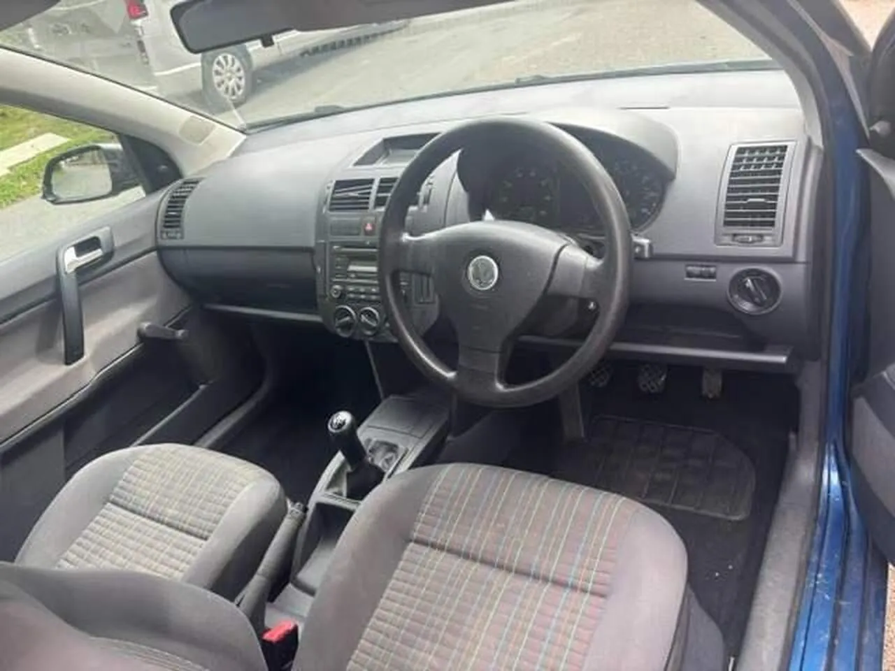 Volkswagen Polo 2007 photo 4