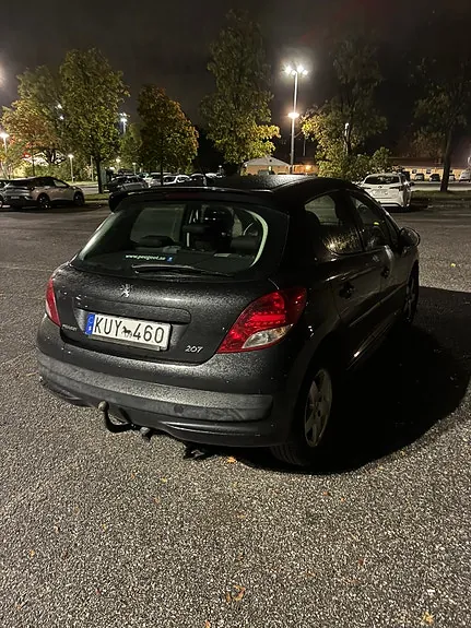 Peugeot 207 2010 photo 2