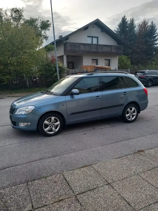 Skoda Fabia 2010 photo 3