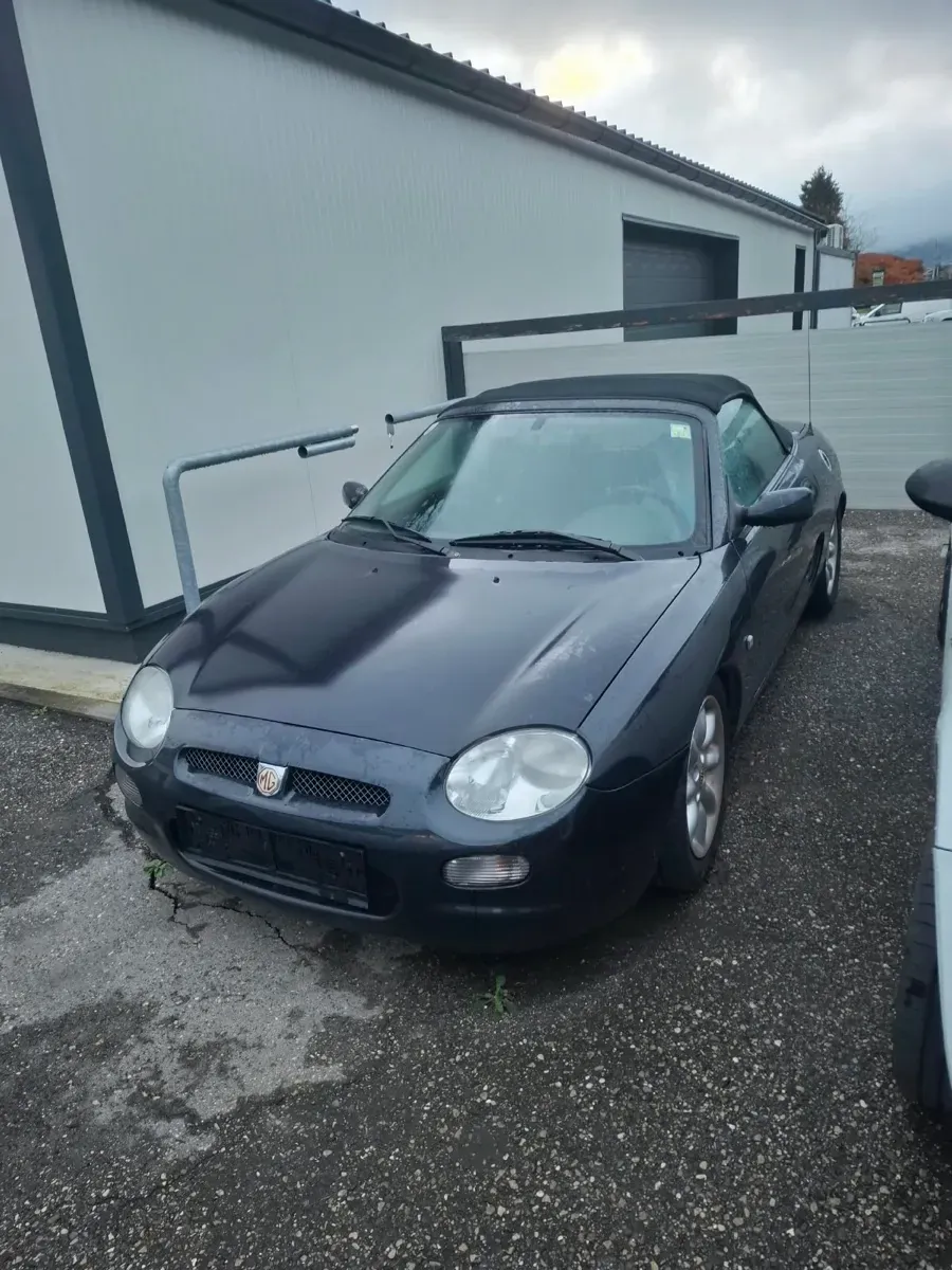MG Mg F 2000 photo 3