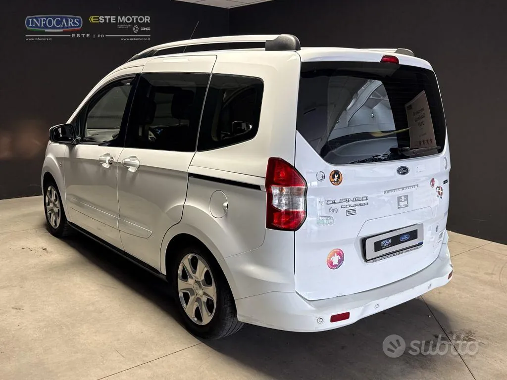 Ford Tourneo Courier 2015 photo 2