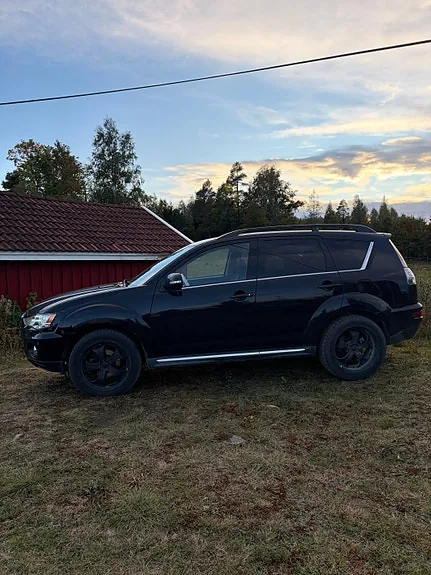 Mitsubishi Outlander 2011 photo 3