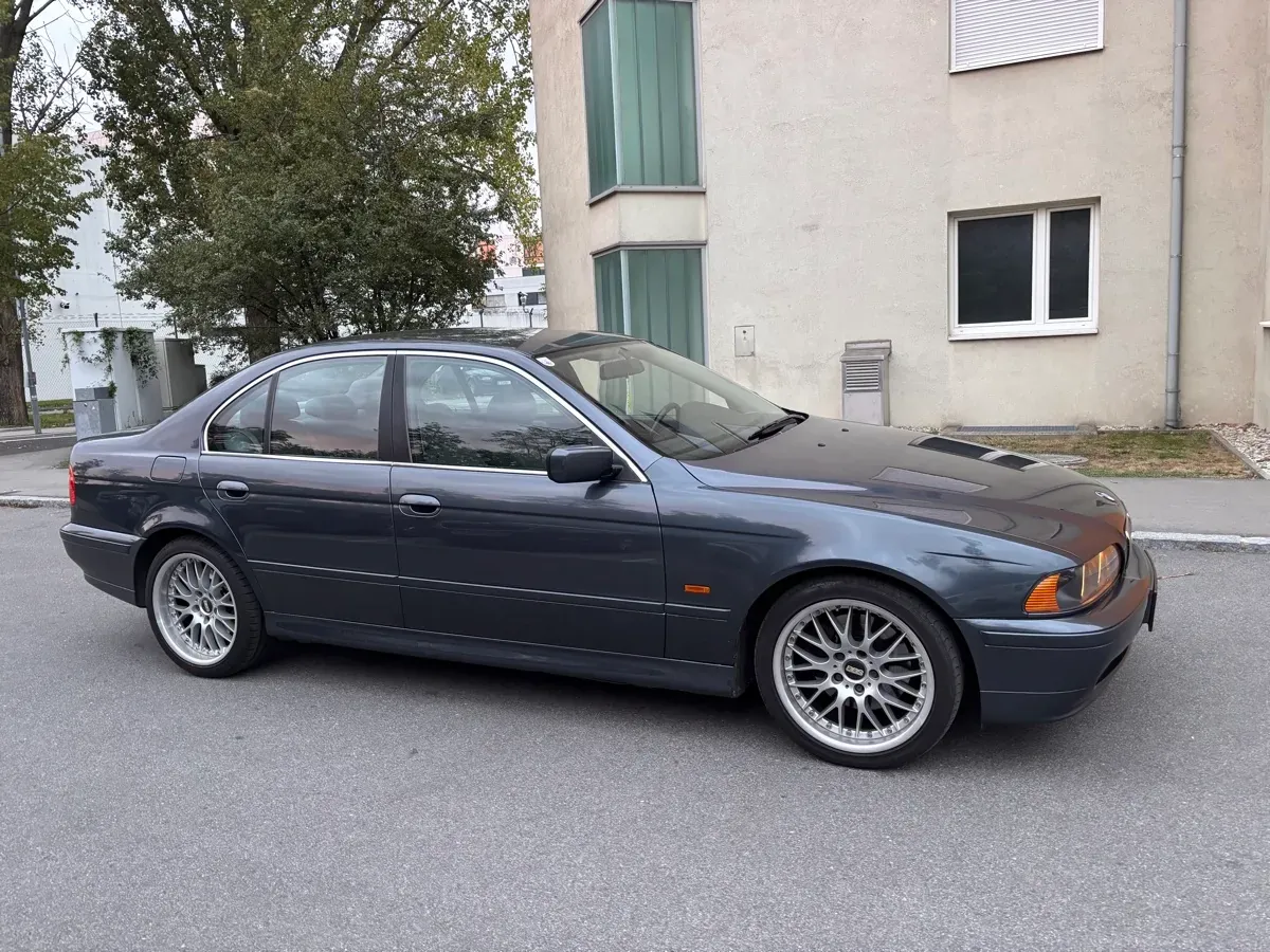 BMW 5 Series 2000 photo 3