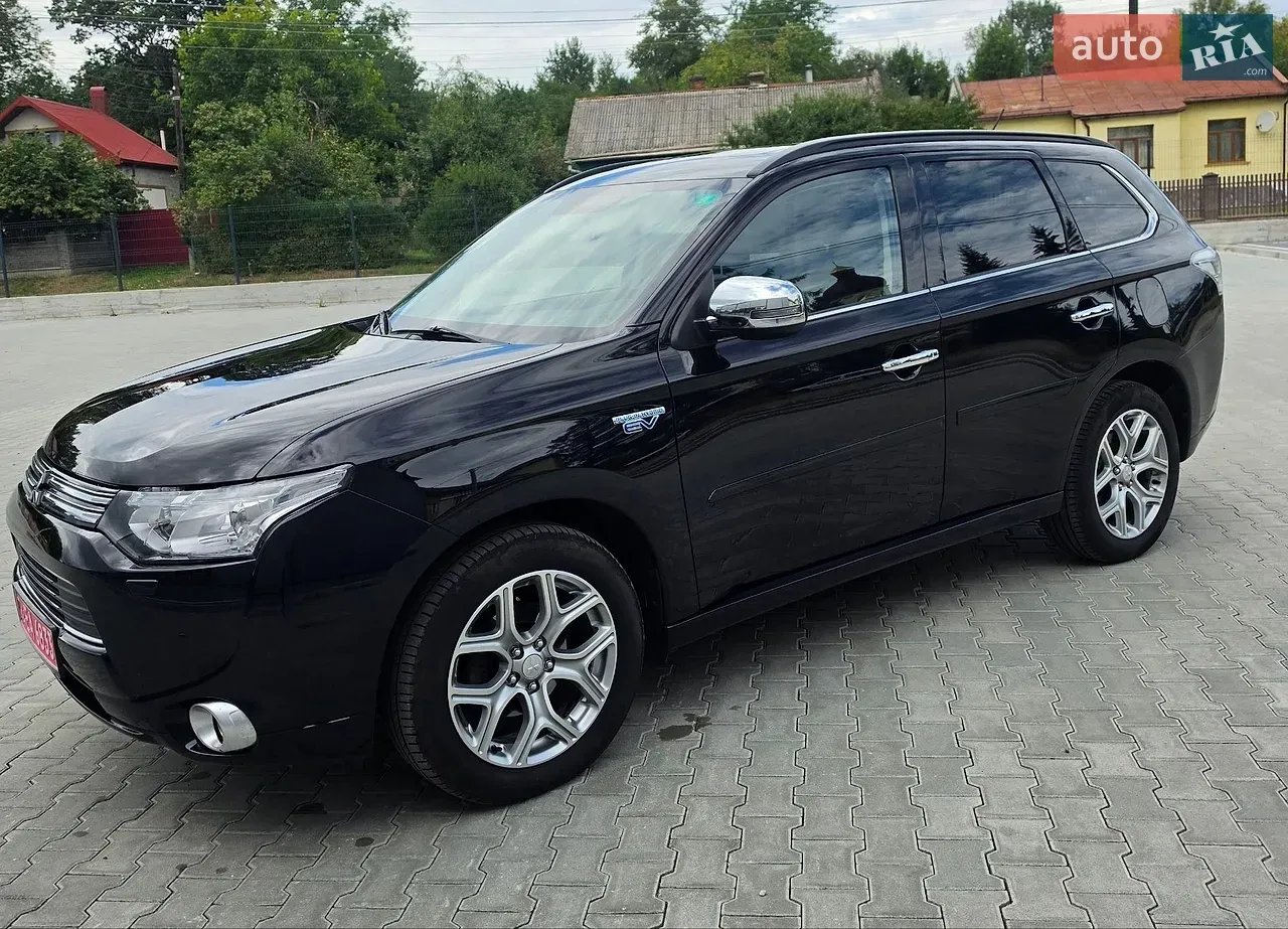Mitsubishi Outlander 2014 photo 4