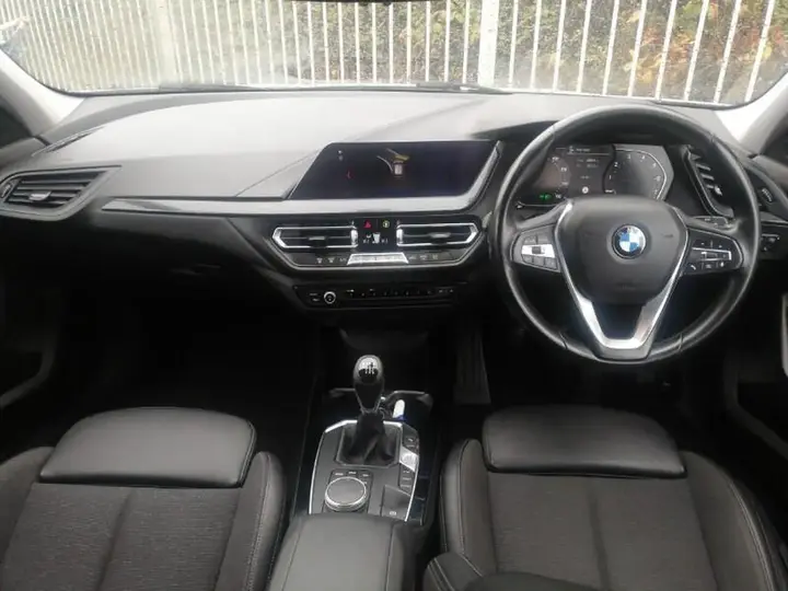 BMW 1 Series 2020 photo 3