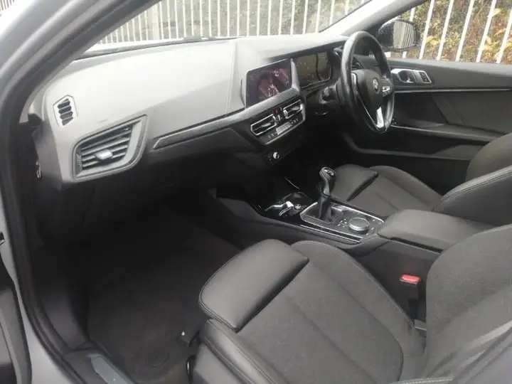 BMW 1 Series 2020 photo 5