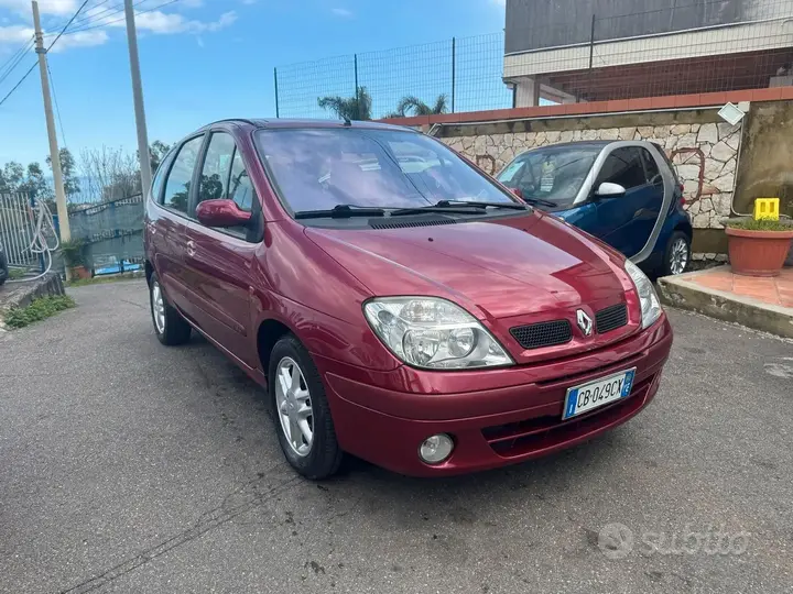 Renault Megane Scenic 2002 photo 2