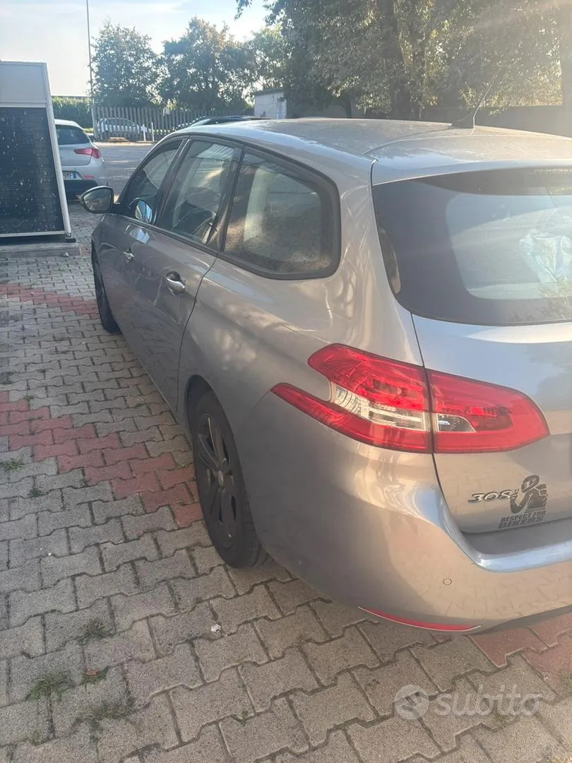 Peugeot 308 2017 photo 2