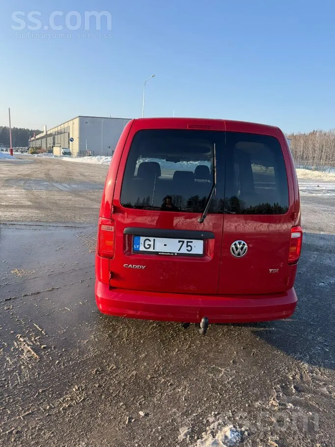Volkswagen Caddy Maxi 2017 photo 2