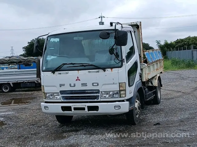Mitsubishi Fighter 2002 photo 2