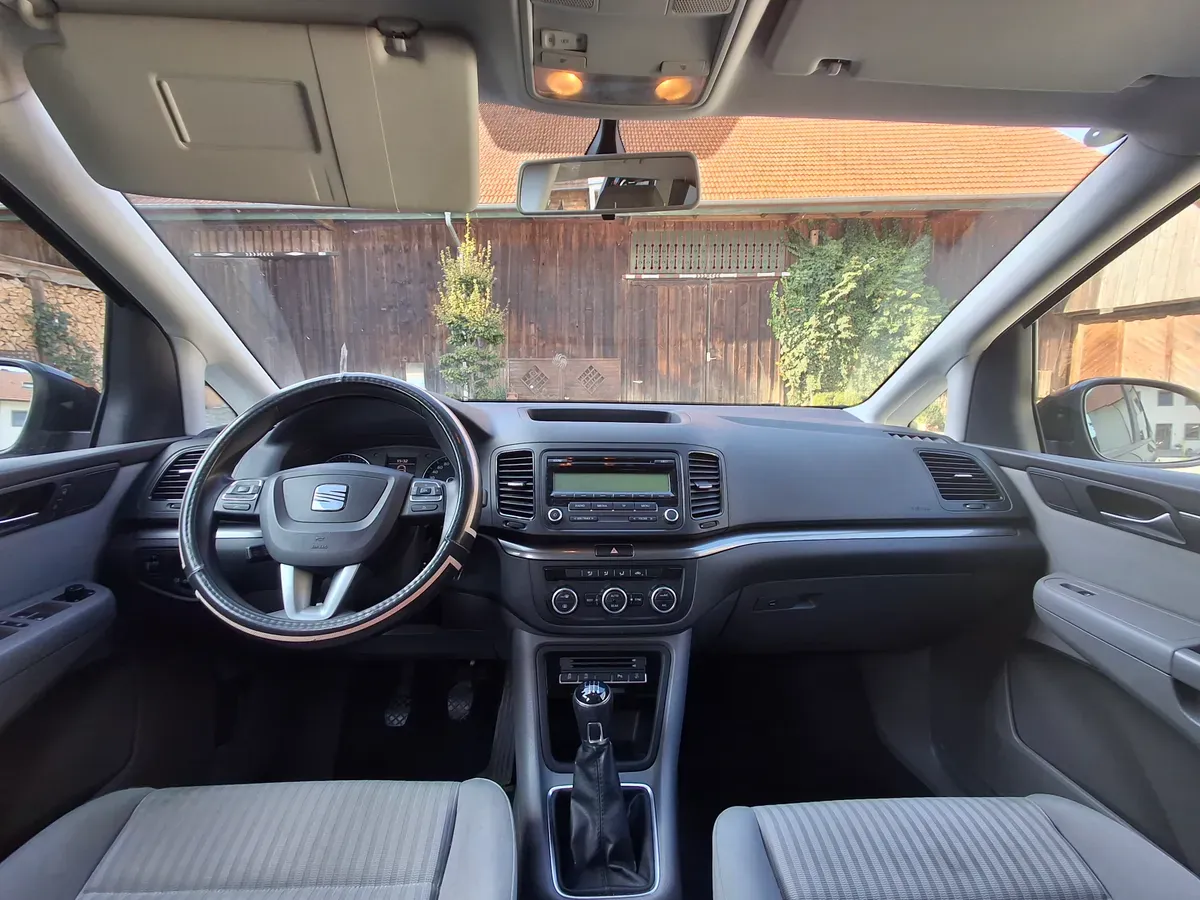 Seat Alhambra 2012 photo 2