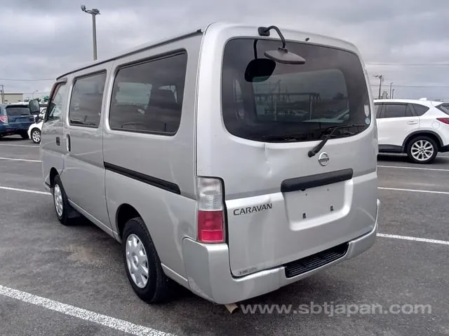 Nissan Caravan 2008 photo 3