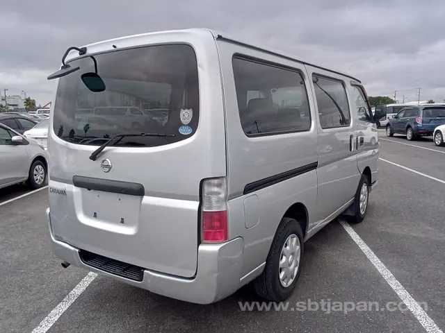 Nissan Caravan 2008 photo 4