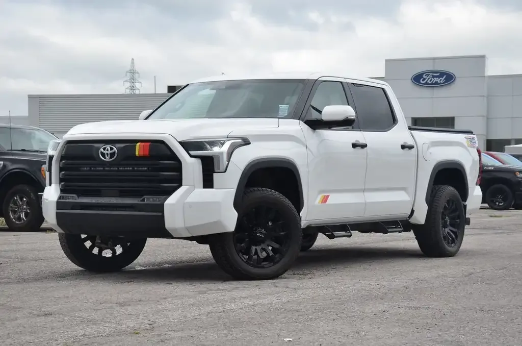 Toyota Tundra 2025 photo 2