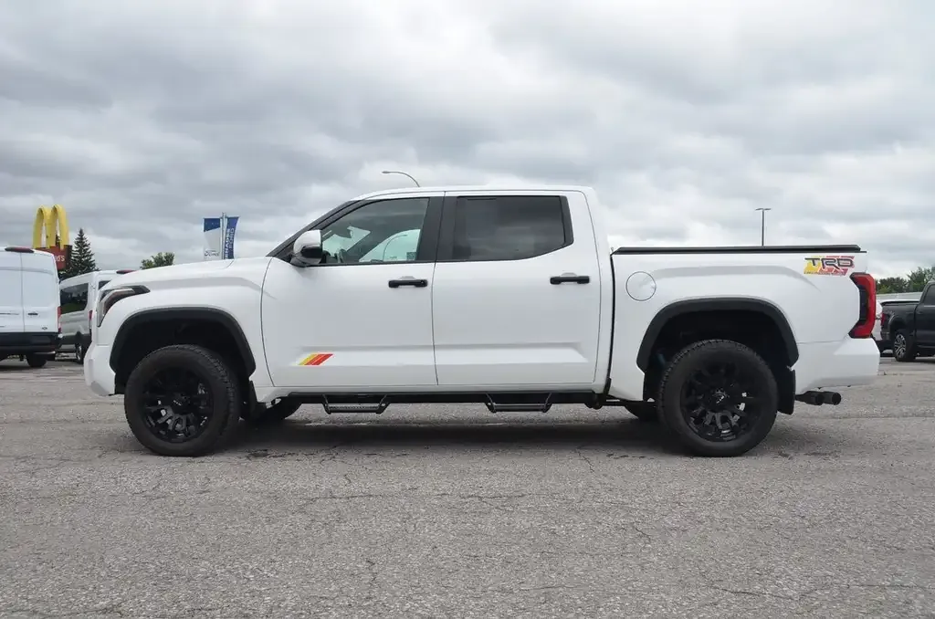 Toyota Tundra 2025 photo 3