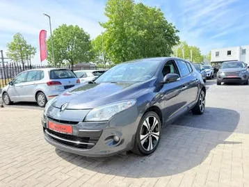 Renault Mégane 2011 photo 3