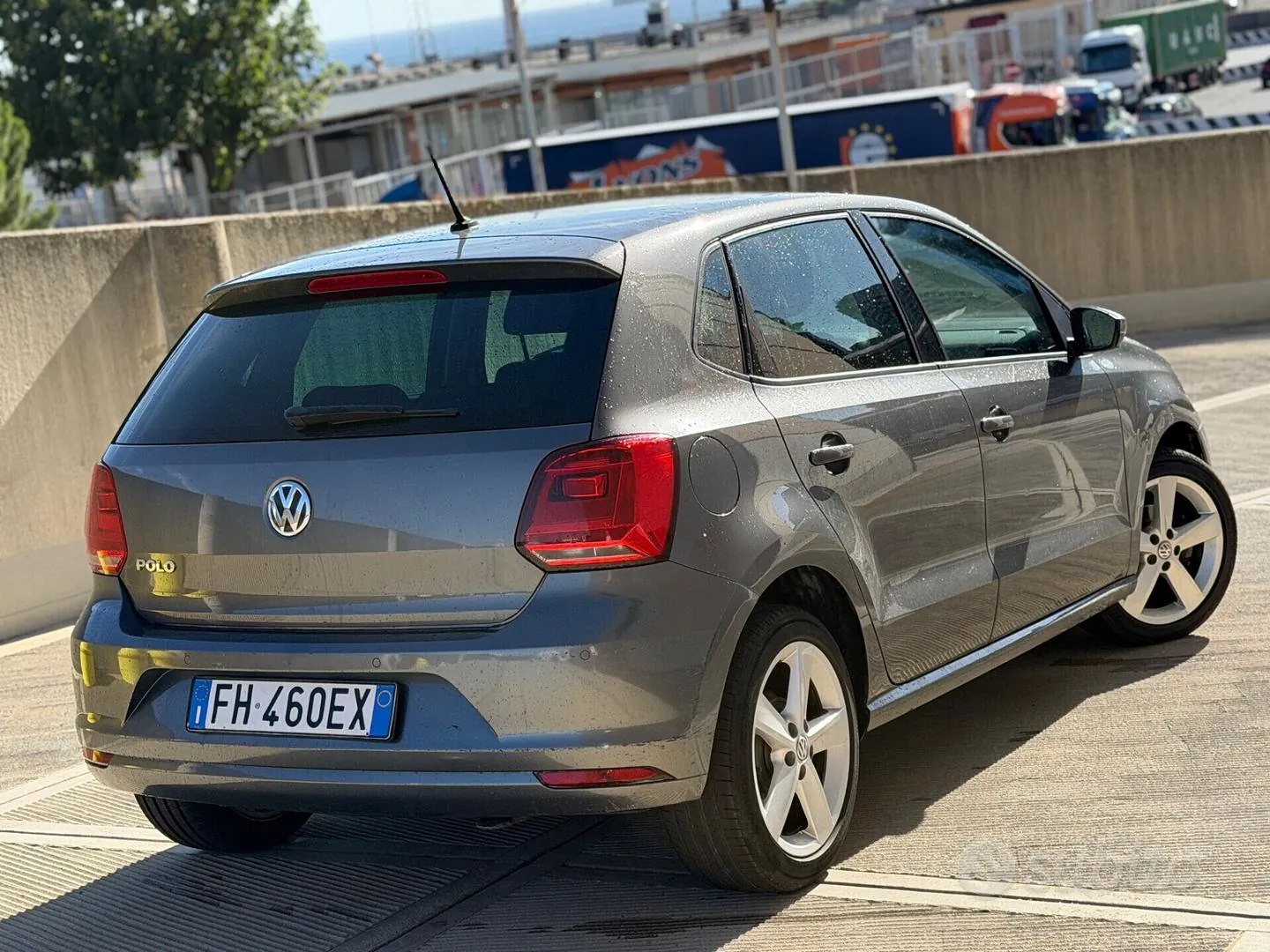 Volkswagen Polo 2017 photo 2